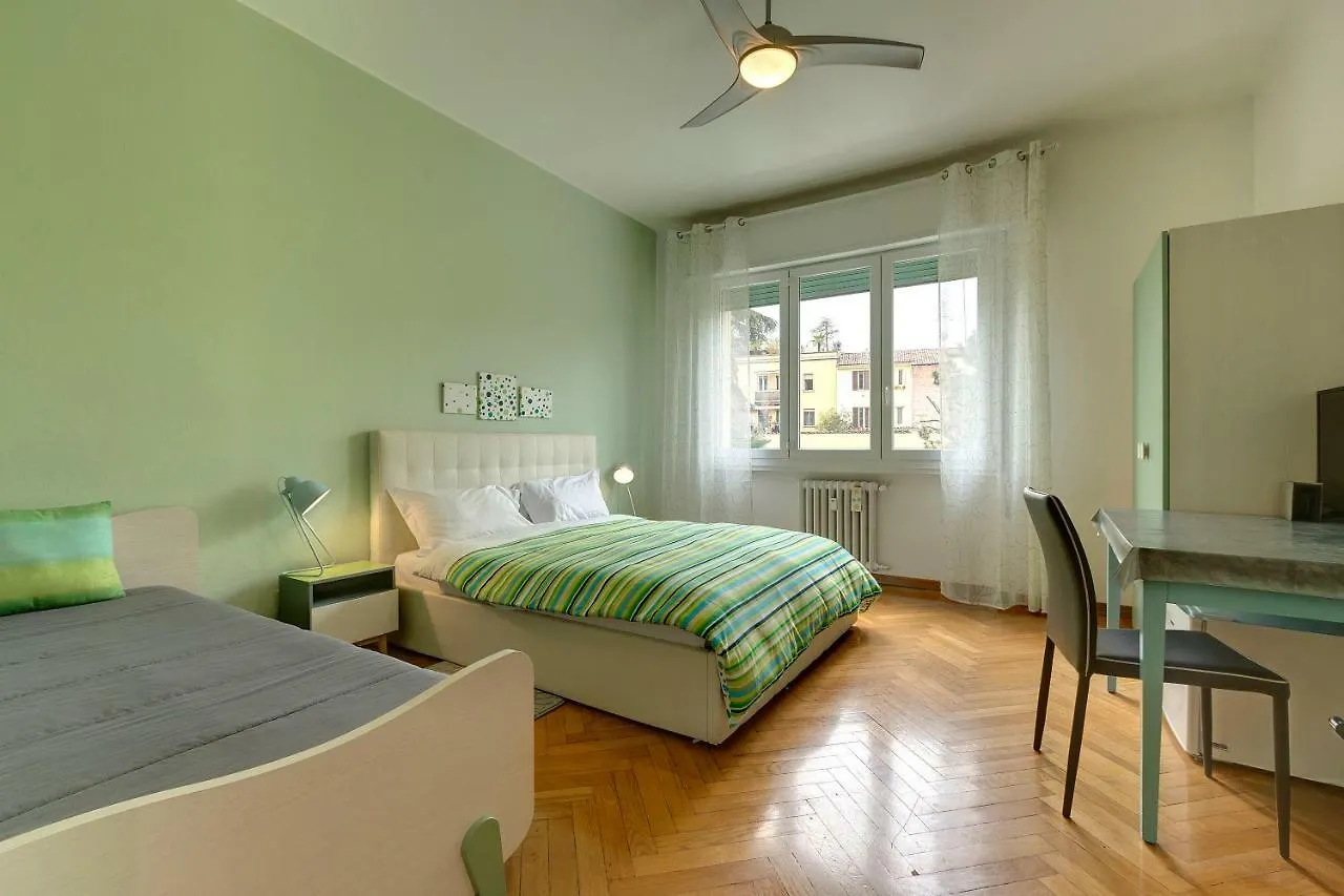 B&B Carosello Μπολόνια Bed and Breakfast